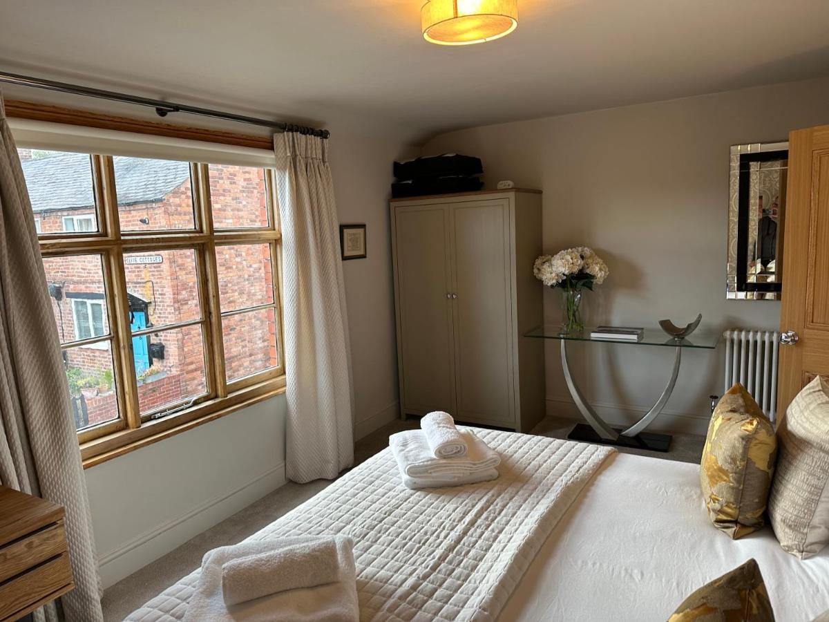 Shrewsbury Townhouse - Free Parking 빌라 외부 사진